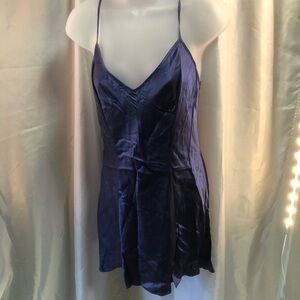 Victoria's Secret short 100% silk chemise Blue medium EUC